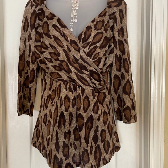 Mesmerise Tops - ANIMAL PRINT TOP,Mesmerize, size L